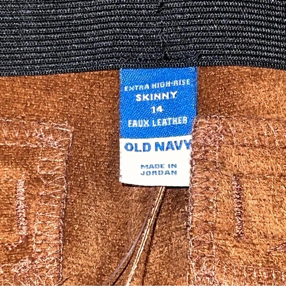 Old Navy faux leather extra high rise skinny pants - Picture 7 of 14